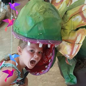 Meet your Posher, Crystal